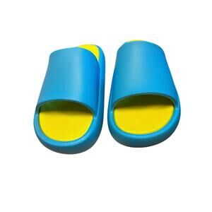 J/Slides SquishTurquoise and Yellow EVA Sandals Women’s Size 8 NWT